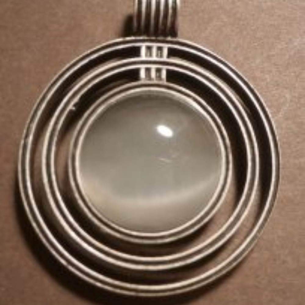 Lia Sophia "Scoop" pendant
